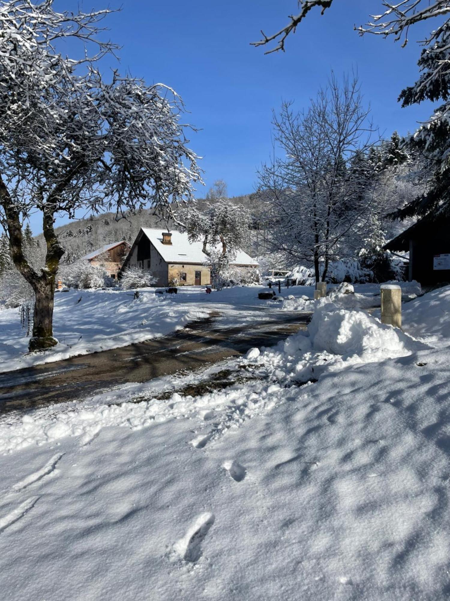Вілла La Hutte Tendon Екстер'єр фото